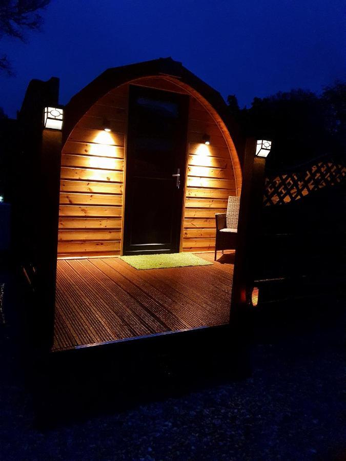Highland & Transylvania Glamping Pods Ройбрідж Екстер'єр фото