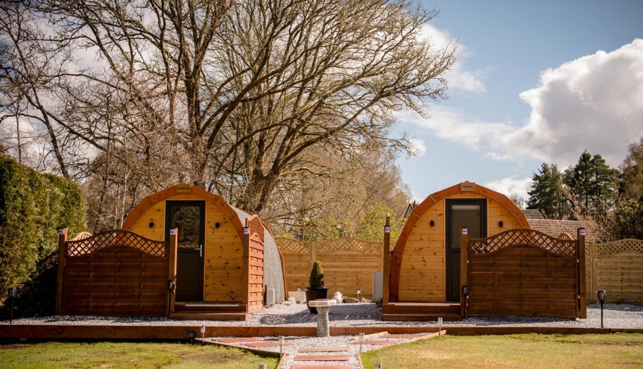 Highland & Transylvania Glamping Pods Ройбрідж Екстер'єр фото