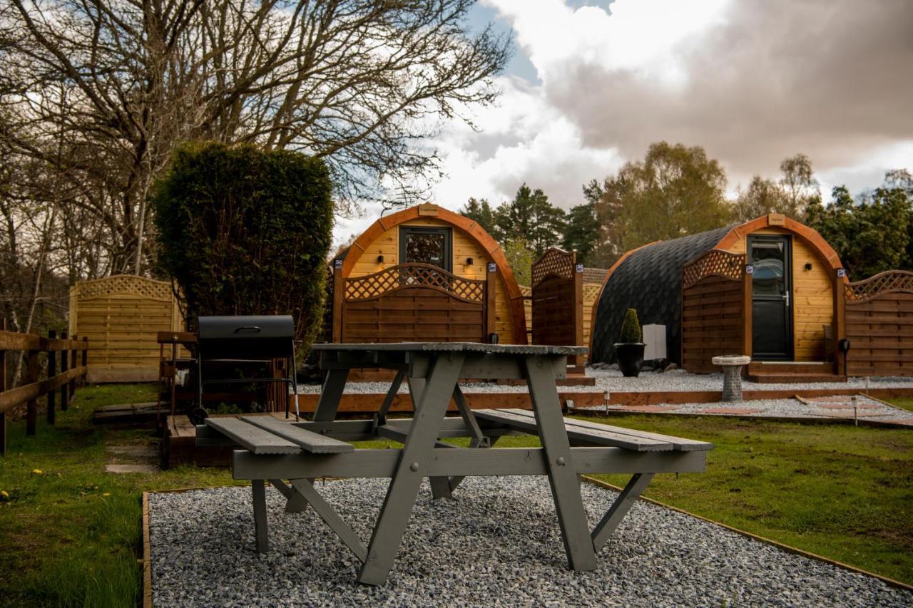 Highland & Transylvania Glamping Pods Ройбрідж Екстер'єр фото