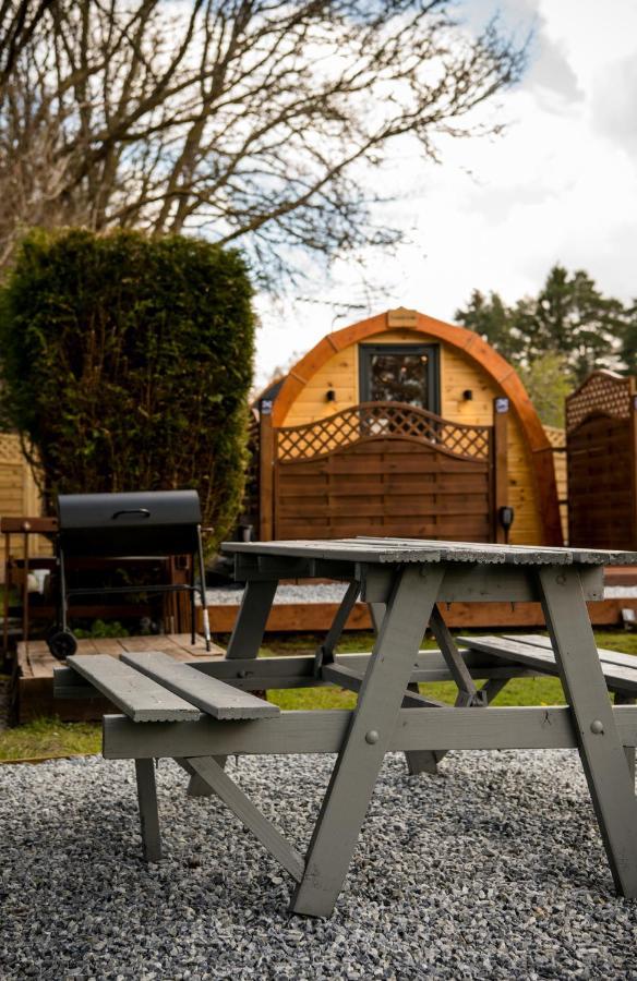 Highland & Transylvania Glamping Pods Ройбрідж Екстер'єр фото