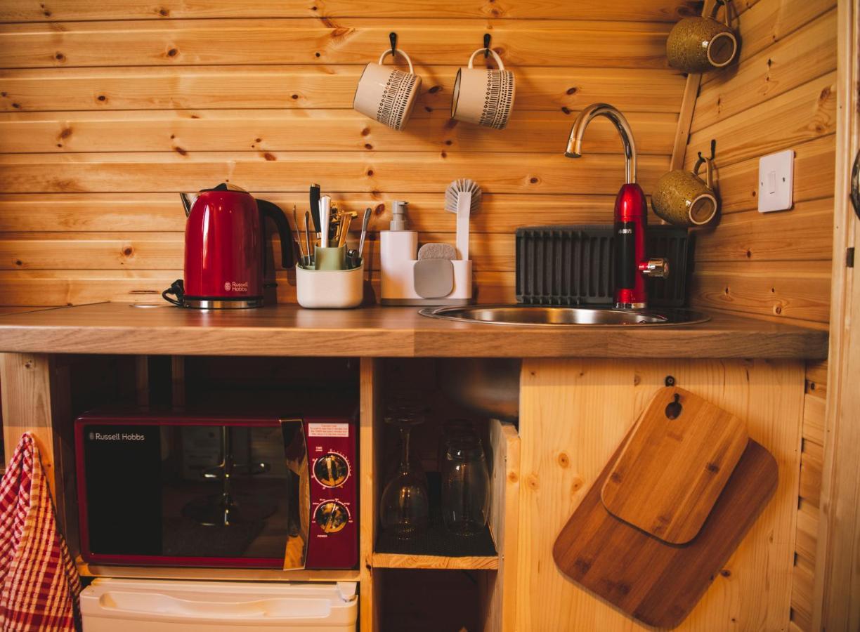 Highland & Transylvania Glamping Pods Ройбрідж Екстер'єр фото