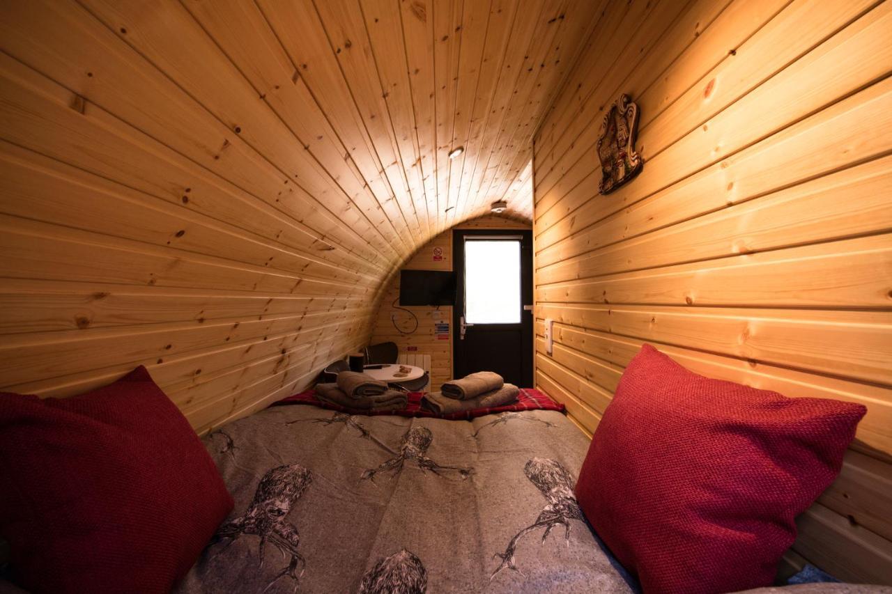 Highland & Transylvania Glamping Pods Ройбрідж Екстер'єр фото